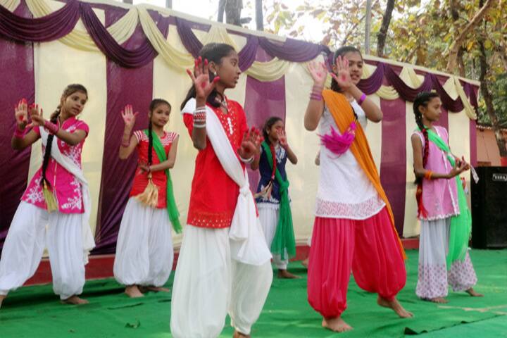 Gayatri Shiksha Niketan-Dance