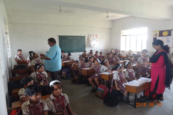 Geeta Devi Dav Public School-Classroom