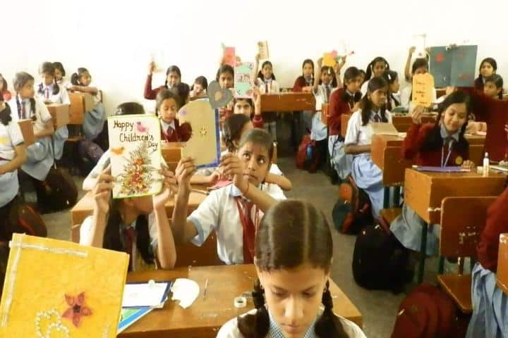 Guru Gobind Singh Public School-Greeting Card Making Competition