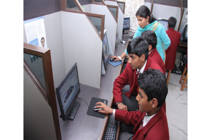 Montfort Academy-Computer Lab