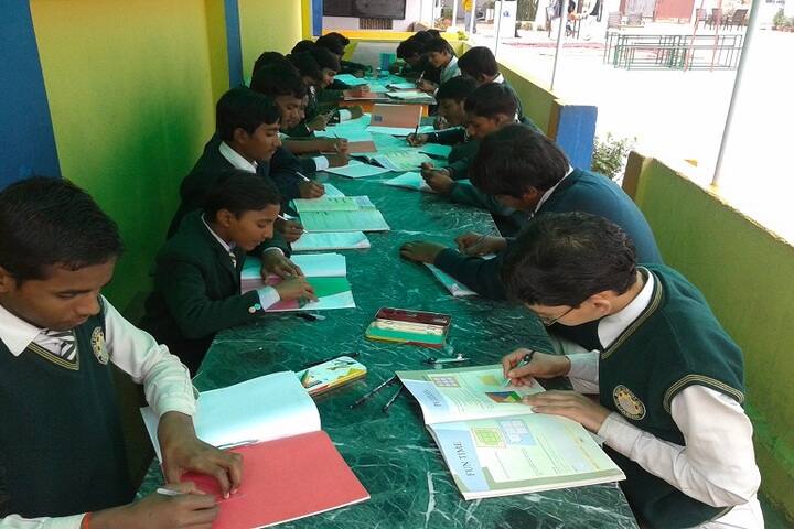 Mount Egmont School-Painting Activity