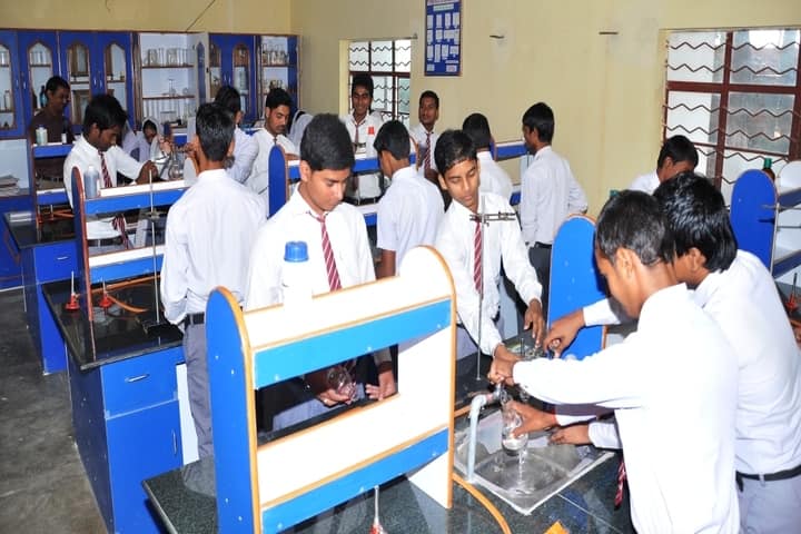 Munam Public School-Chemistry Lab