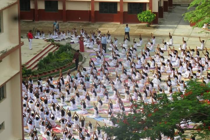 Notre Dame School-Yoga