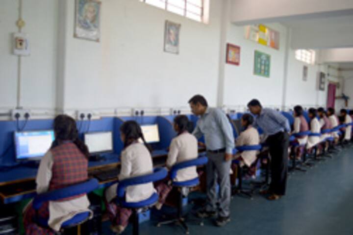 Parmar Vidyawati Surjit Singh-Computer Lab