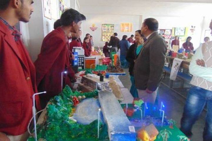 SR Dav Public School-Science Exhibition