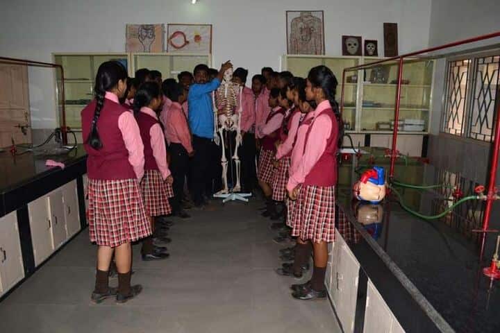 Sacred Heart School-Physics Lab