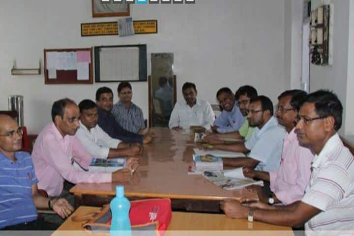 South Eastern Railway Inter College-Staff
