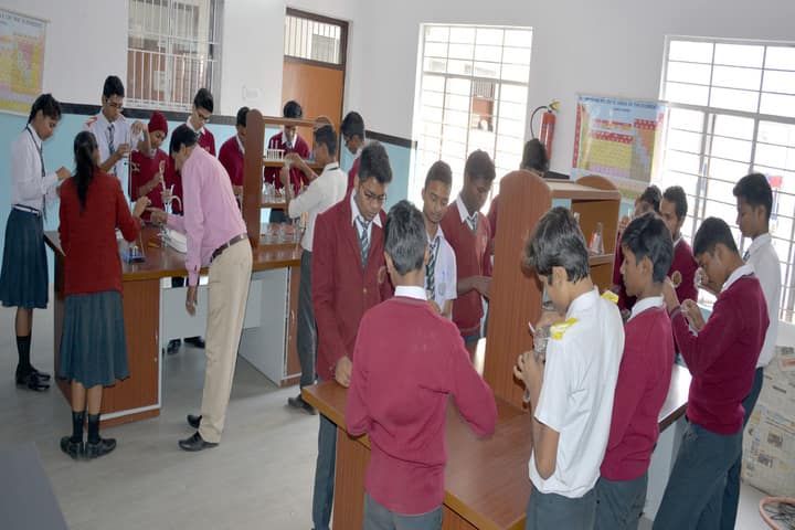 Symbiosis Public School-Lab