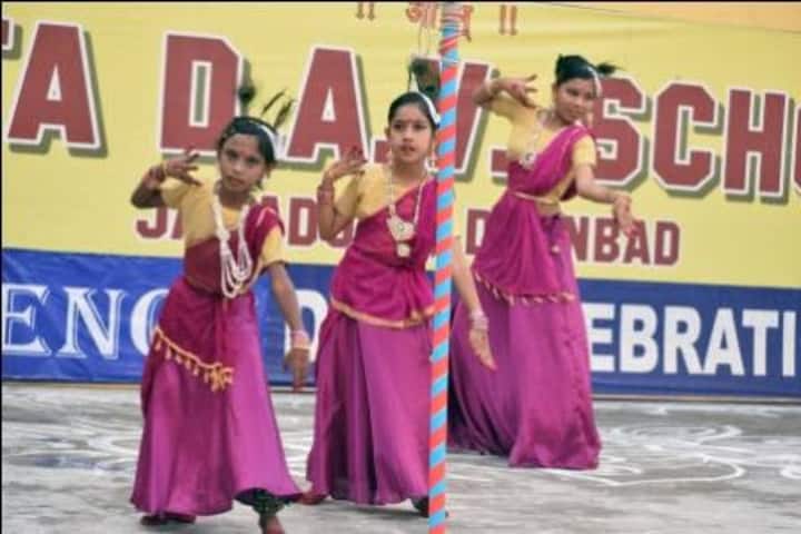 Tata D A V School-Dance