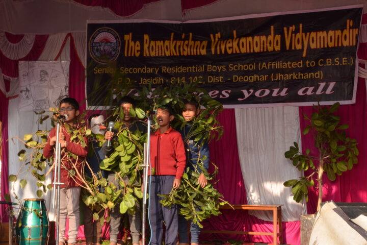 The Rama Krishna Vivekananda Vidya Mandir-Singing