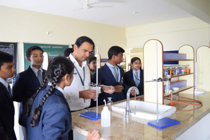Aishwarya International Public School-Lab