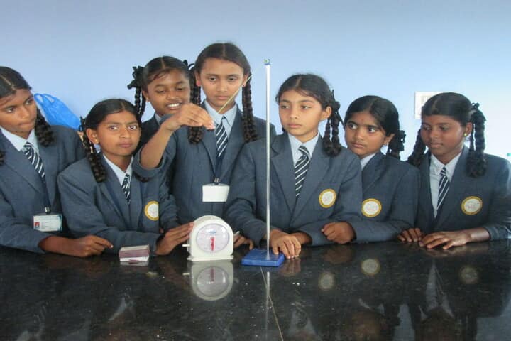 Akshara International Public School-Lab