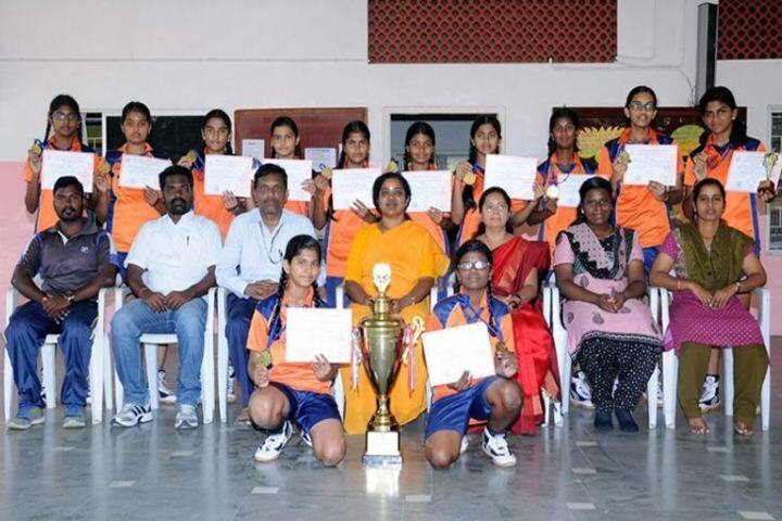 Amrita Vidyalayam-Prizes Distribution