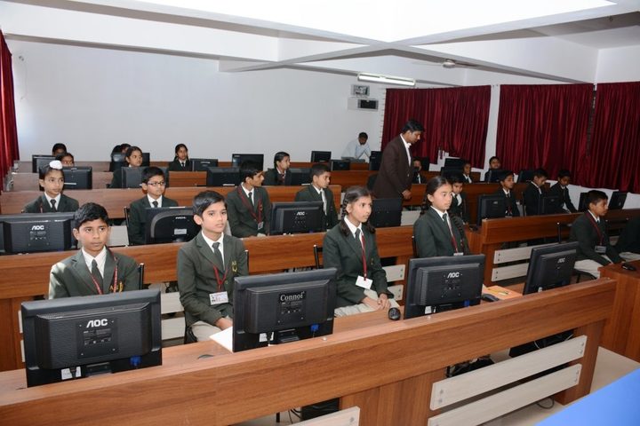 Angadi International School-Computer Lab