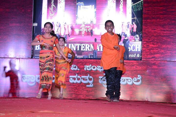 B B Hanji International School-Dance