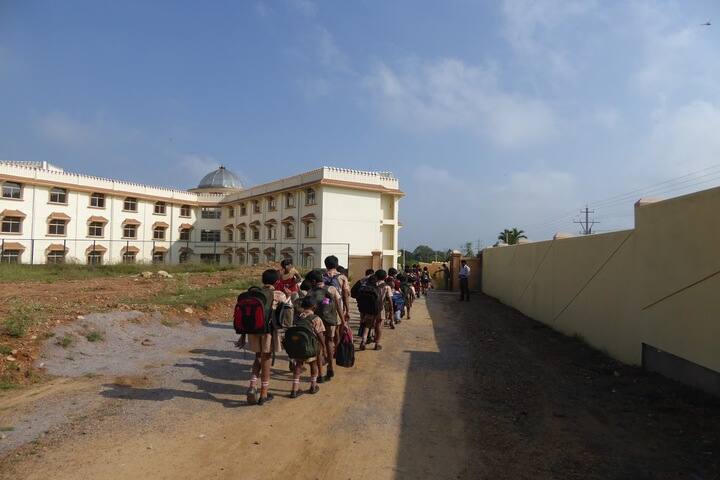 Badarikashrama Vidyashala-Campus