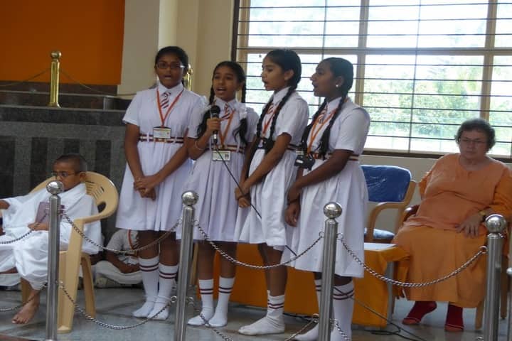 Badarikashrama Vidyashala-Singing