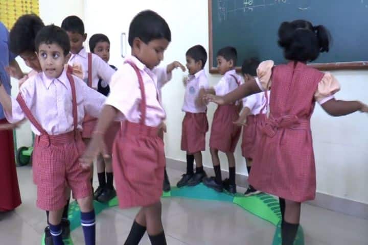 Bharatiya Vidya Bhavans Dr D Krishnamurthy Smt Shakuntalamma Memorial School-Classroom