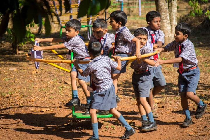 Dr M Ramanna Shetty Memorial English Medium High School-Kids Play Area