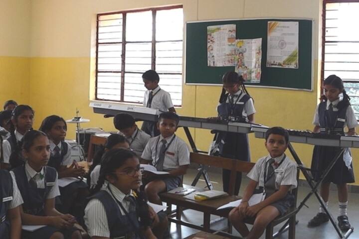 Hal Public School-Music Class