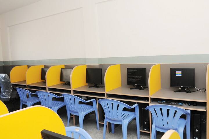 Janani Vidya Mandira-Computer Lab