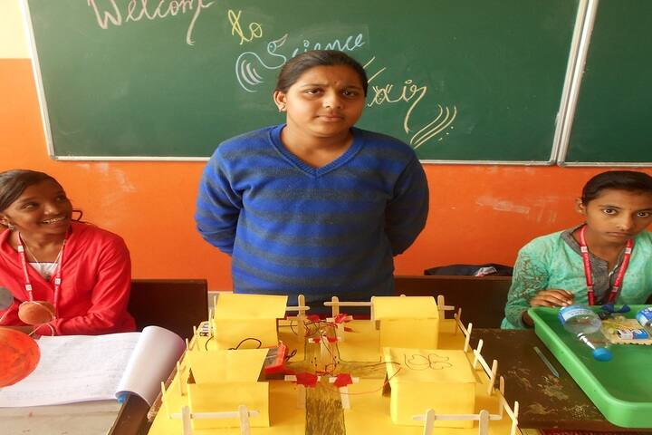 Jnana Bandhu Vidyalaya-Science Exhibition