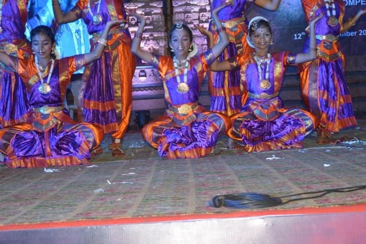 K L E SocietyS MR Sakhare English Medium Shcool-Annual Day