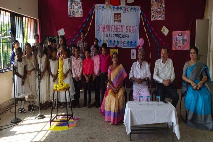 Kenriya Vidyalaya No 2-Grand Parents Day
