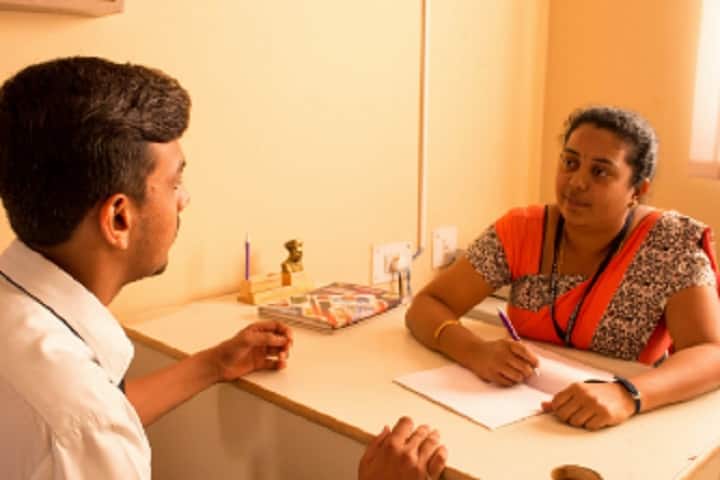 MHNational Public English School-Counselling Center