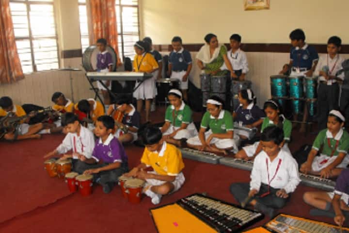 MHNational Public English School-Music Room