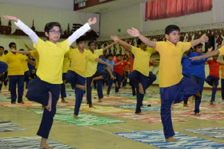MHNational Public English School-Yoga Activity