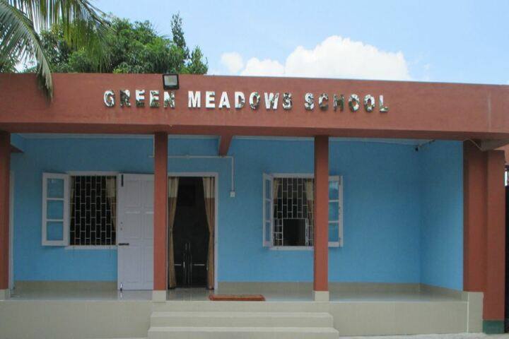 Green meadows school-School building