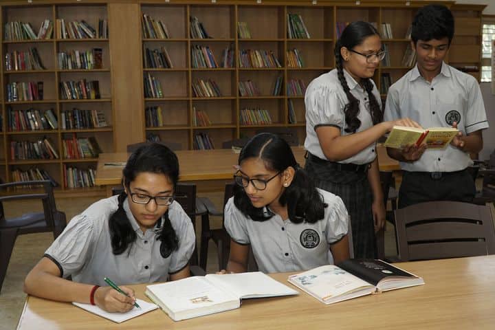 Manasarowar Pushkarini Vidyashrama-Library