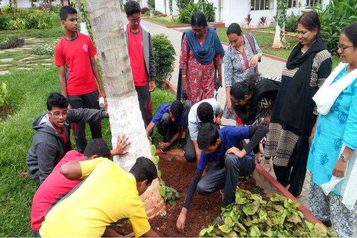 Manasarowar Pushkarini Vidyashrama-Plantation Day