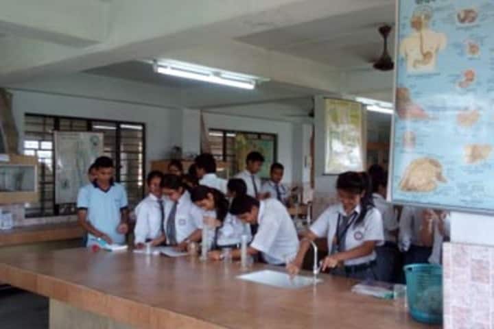 Gurukul Grammar School -Science Lab