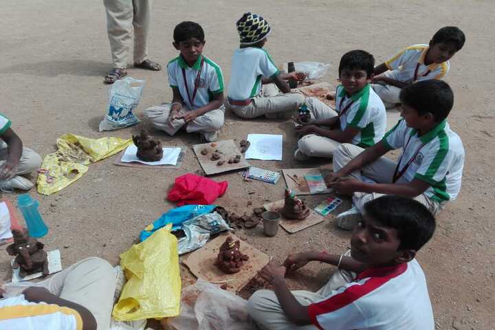 New Oxford School-Clay Modelling