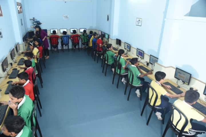 Heritage public school - computer lab