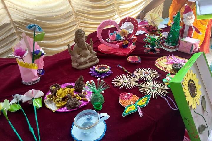 PETs Rathi And Kavade International School-Art and Craft