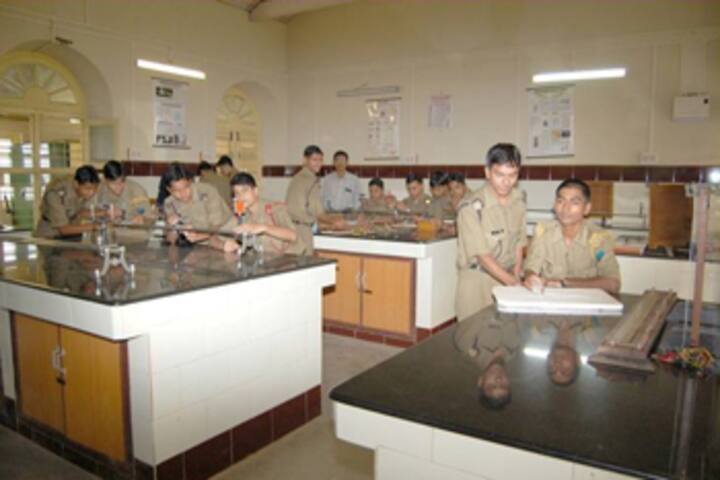 Rashtriya Military School-Physics Lab