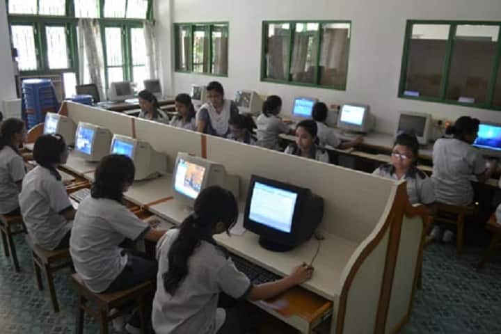 Holy Child School-Computer lab