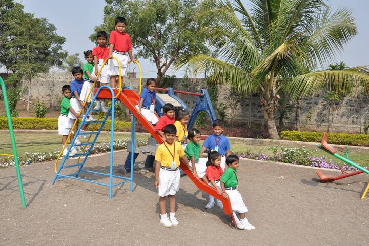 Sanganabasava Shishuniketan School-Play Area