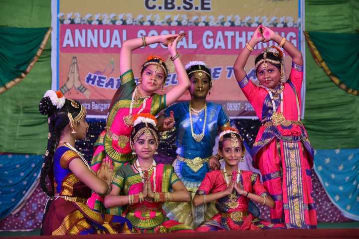 Shree Maruthi Residential School-Dance