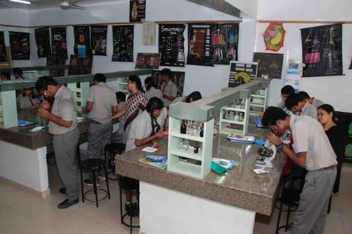 Sindhi High School-Biology-Lab