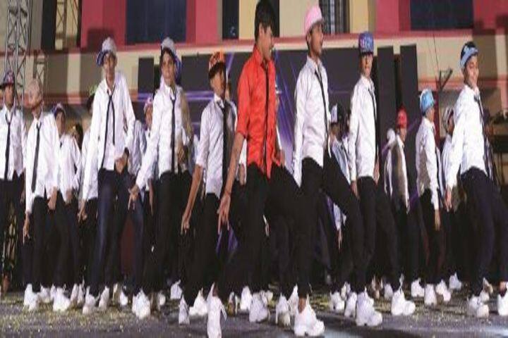 Smt Pushpa Shamanur Mahalingappa Residential School-Dance1