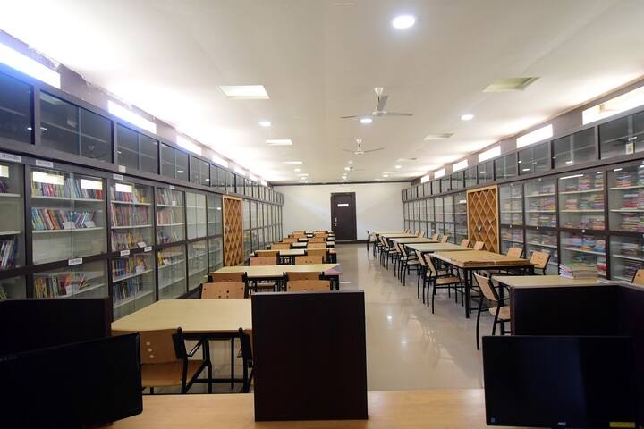 Smt Pushpa Shamanur Mahalingappa Residential School-Library1