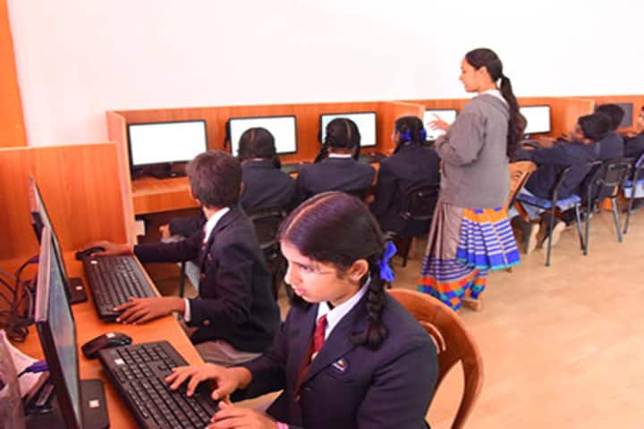 Supreme Public School-Computer Lab
