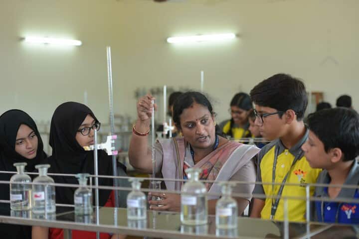The Yenepoya School-Chemistry Lab