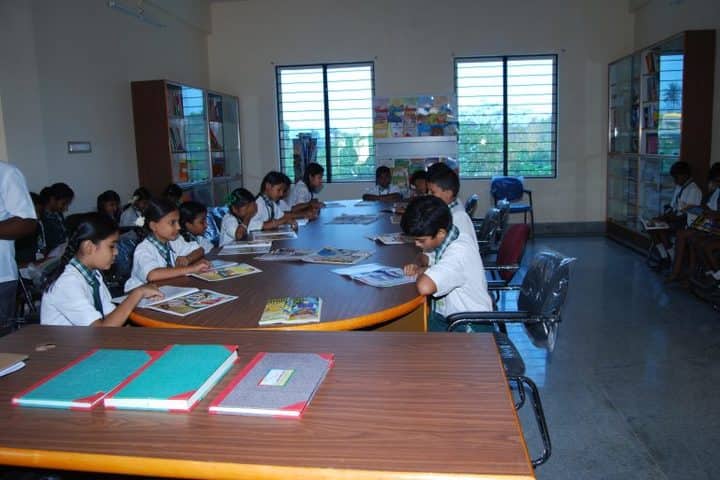 Universal Public School-Library