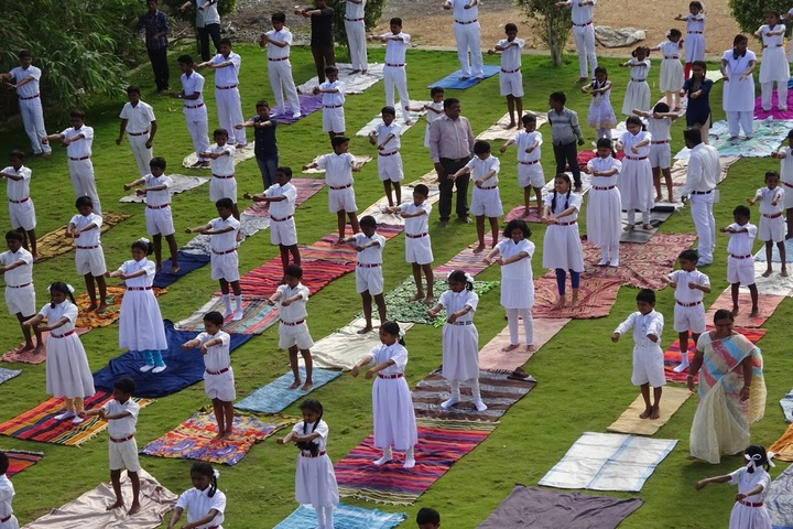 Vicat Dav Vidya Mandir-Yoga