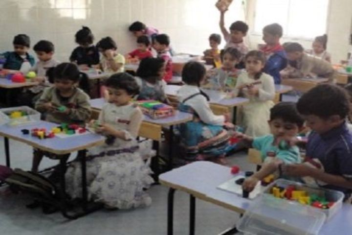 Vidya Vardhaka Sangha Gandhi Centenary English Primary School-Classroom